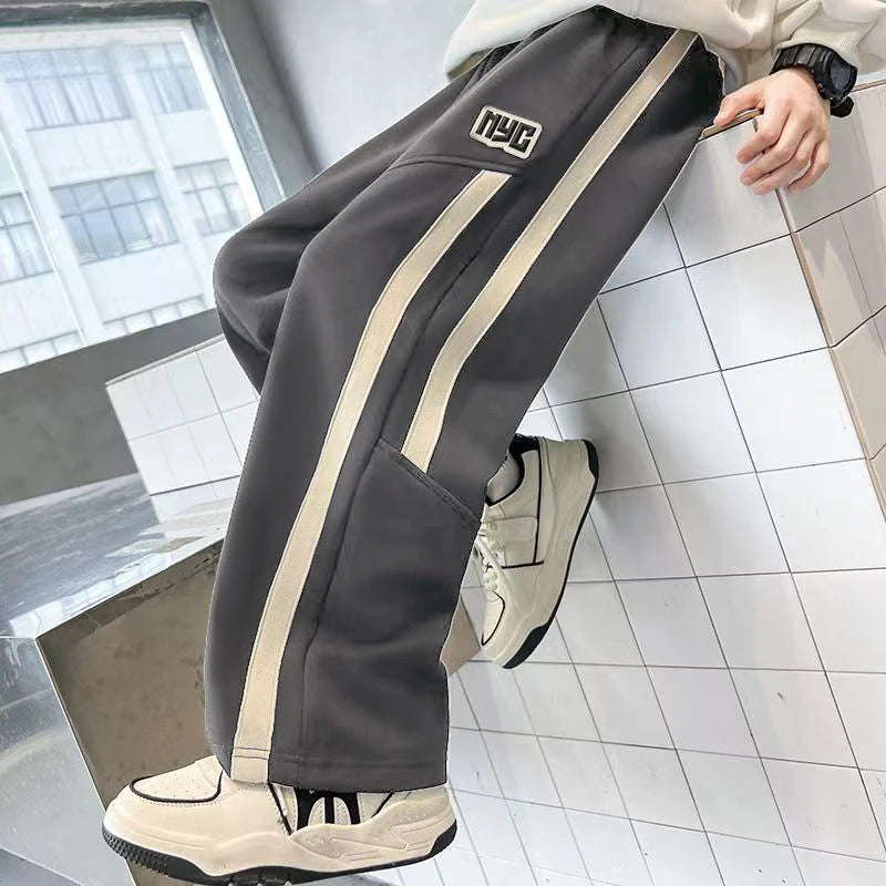 Jungen Sporthose, locker sitzende Freizeithose für Kinder, Herbsthose