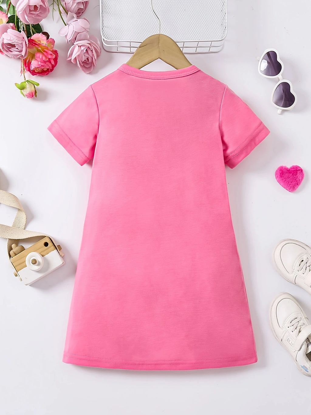 Bonito mono informal de verano para niña con estampado de amor, vestido de mezcla de fibra de poliéster suave, transpirable y elástico.