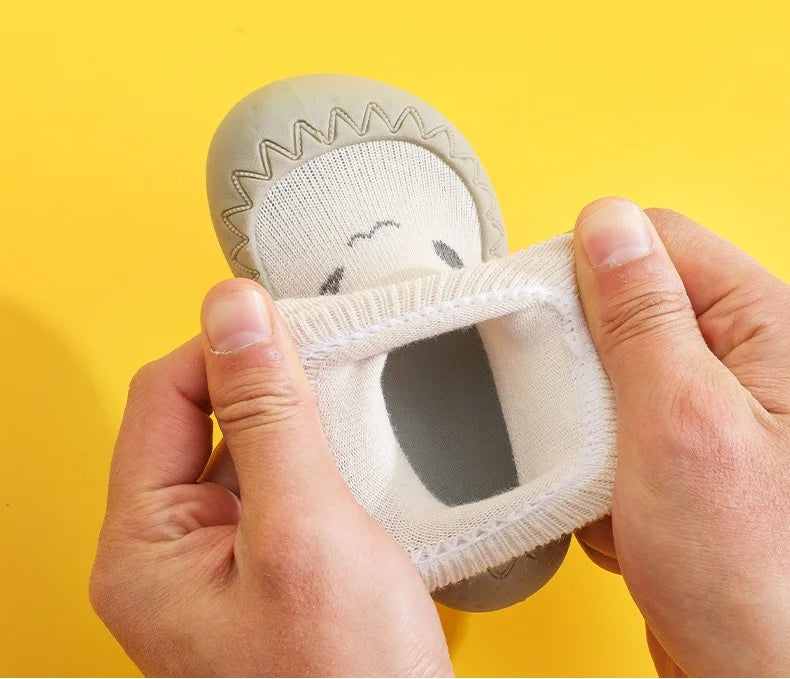 Zapatos de bebé, suela de goma suave, primeros caminantes, calcetines antideslizantes para niños, calcetines de piso, zapatos de calcetín para niños pequeños de 0 a 4 años, botines para niños y niñas