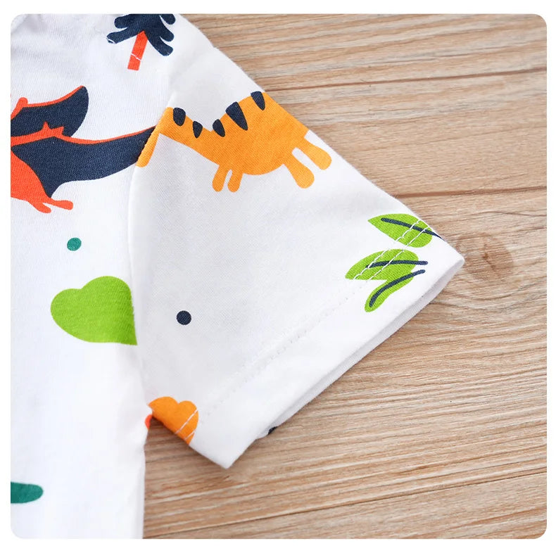 Neugeborenen-Kleidung Niedlicher Cartoon-Dinosaurier Allover-Print BaumwolleBequem und weichSommer Jungen und Mädchen0-18 Kurzärmeliger Baby-Strampler