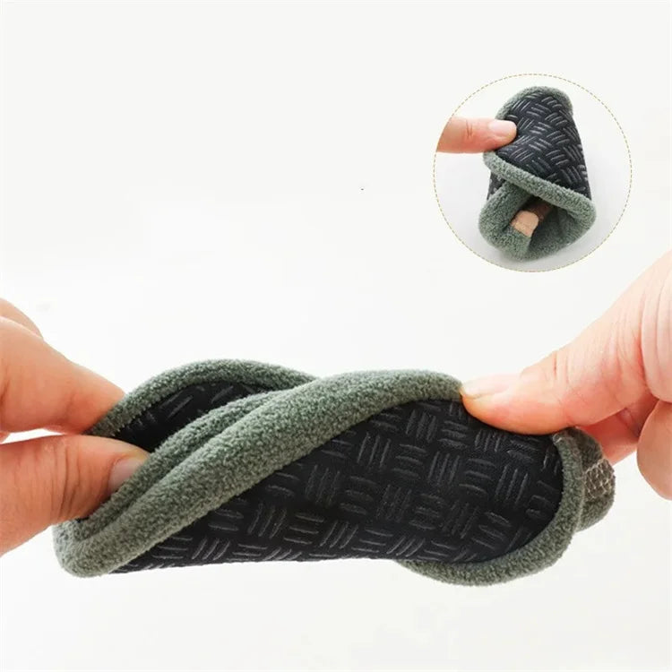 Zapatos antideslizantes de dibujos animados para bebés y niñas, zapatillas de invierno para interior y exterior, primeros zapatos para caminar para bebés con suela de goma