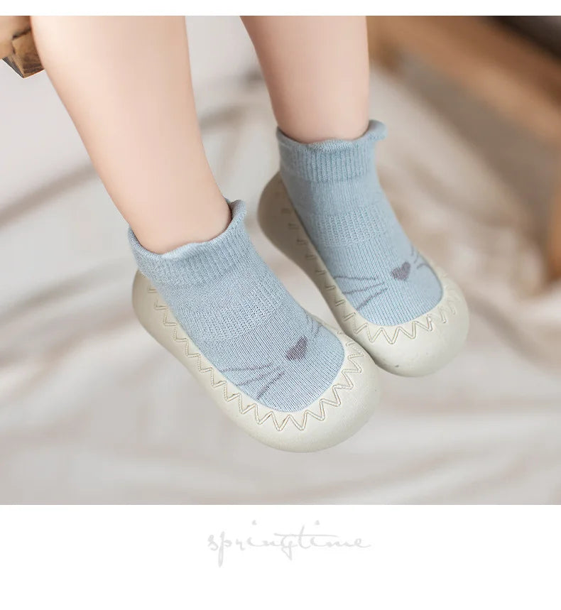 Zapatos de bebé, suela de goma suave, primeros caminantes, calcetines antideslizantes para niños, calcetines de piso, zapatos de calcetín para niños pequeños de 0 a 4 años, botines para niños y niñas
