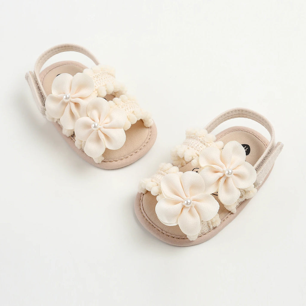 Cute princess baby shoes with spring and autumn small flower soft sole suitable for 0-1 year old babies to wear