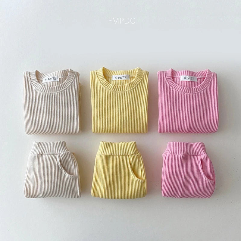 Ropa de bebé niña Conjuntos de ropa de algodón para otoño Tejido Mock 2 piezas Algodón Waffle Niños Conjuntos de ropa de niño Chándal Tops+Pantalones Coreano