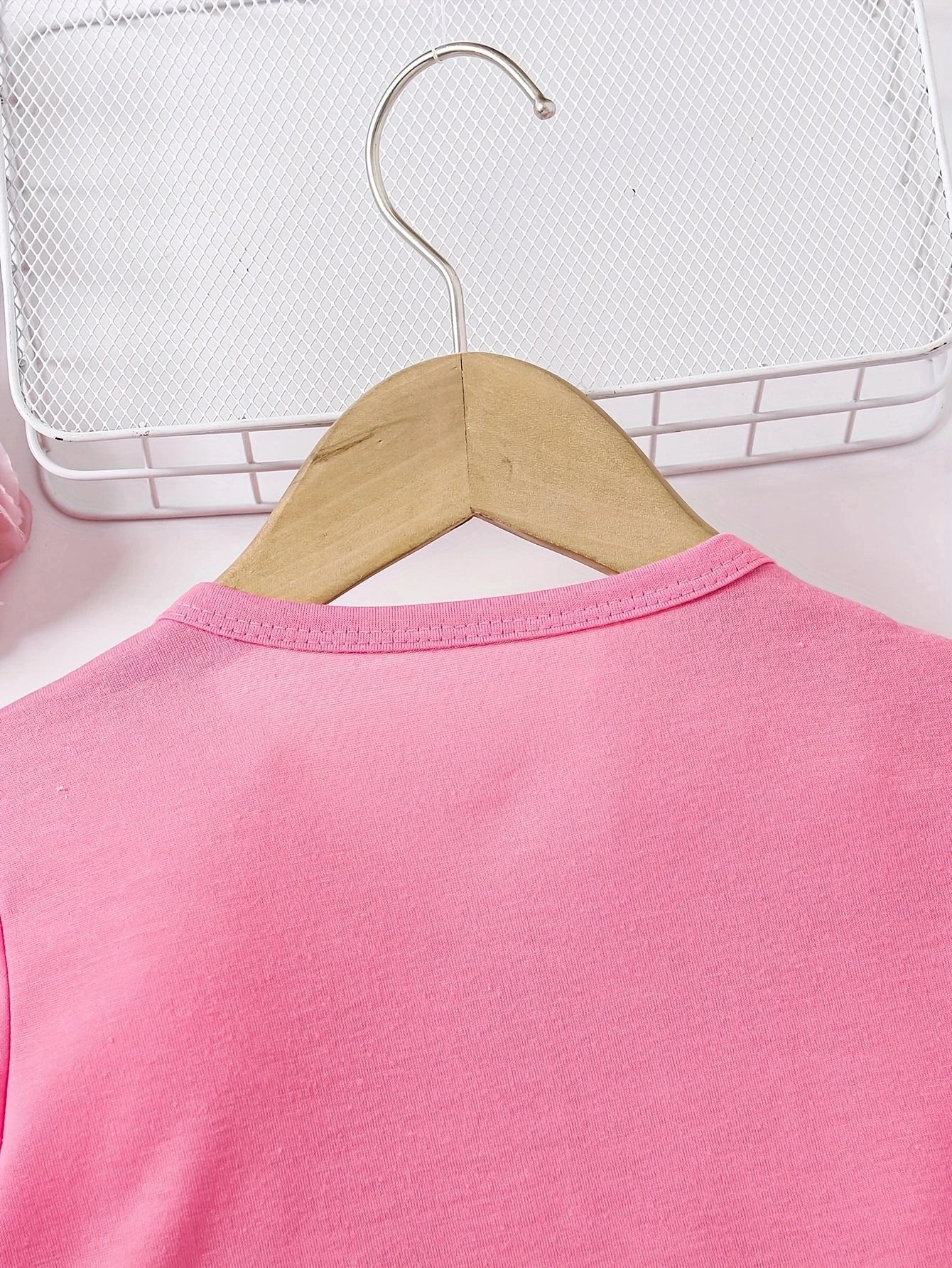 Bonito mono informal de verano para niña con estampado de amor, vestido de mezcla de fibra de poliéster suave, transpirable y elástico.