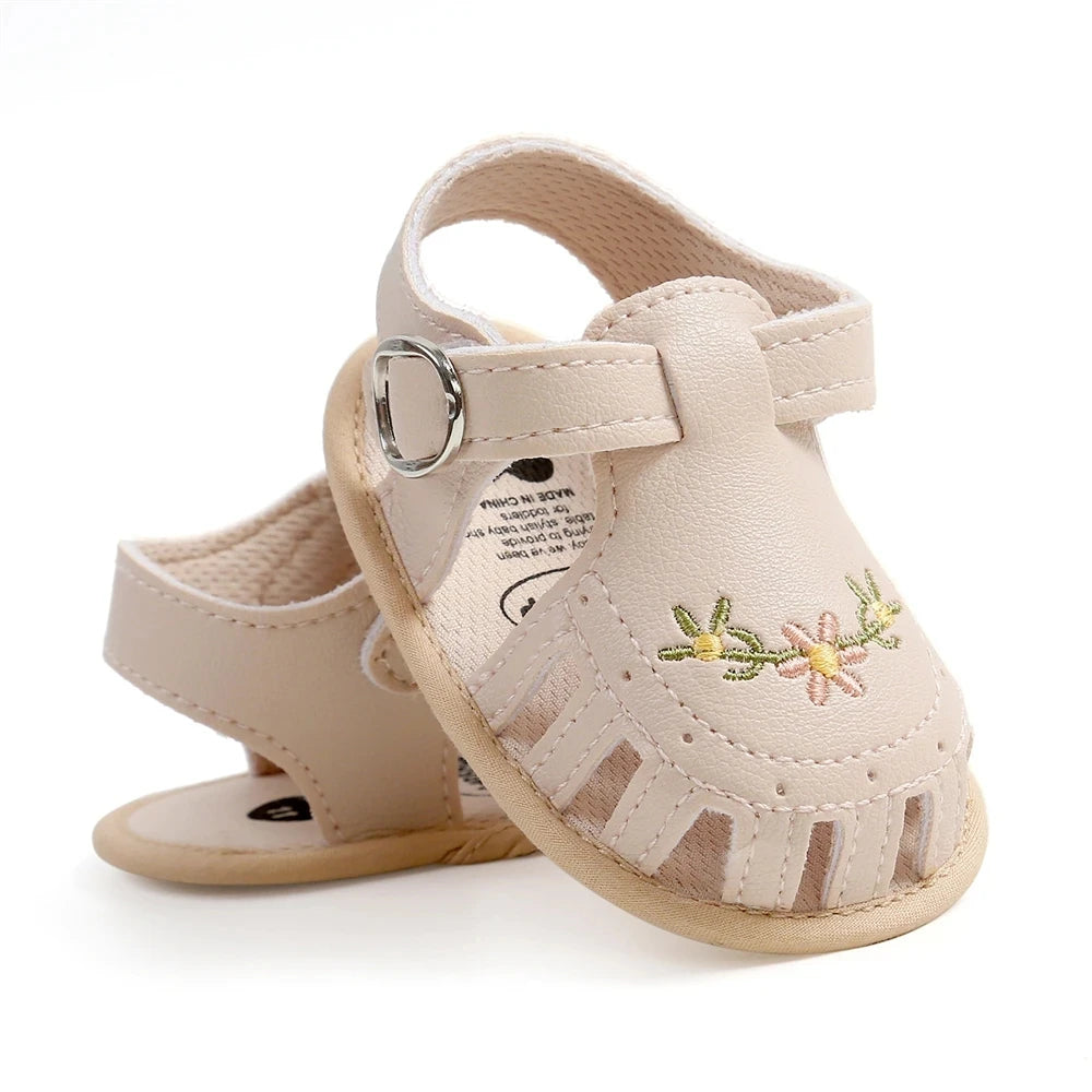 2024 Newborn Baby Girl Sandals Summer Embroidered Leisure Comfortable Lightweight Floral Soft Sole Wrap Toe Sandals For 0-18M
