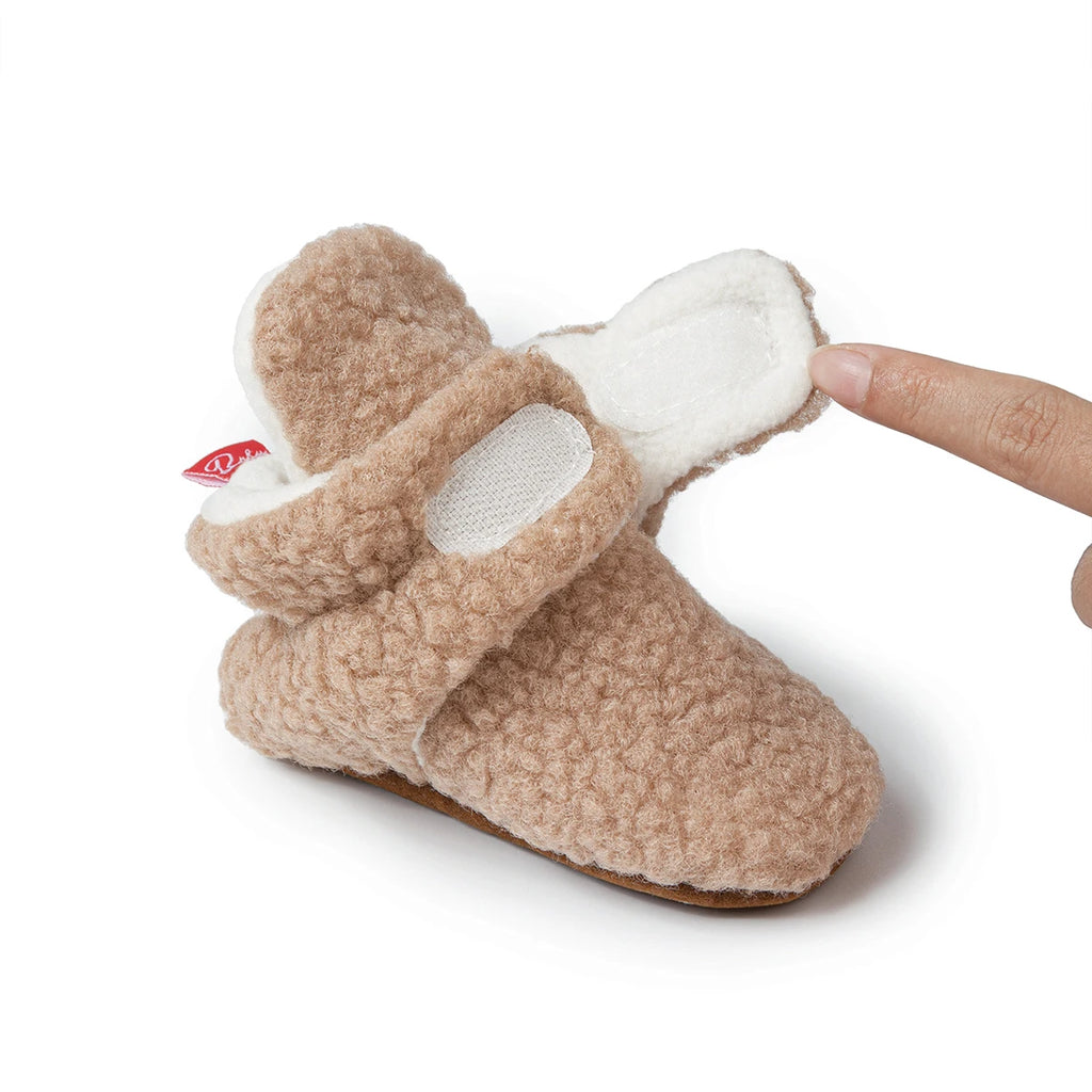 Meckior Botines de forro polar para bebé, zapatillas para bebé, niña y niño, antideslizantes, suela blanda, calcetines para bebé, primeros andadores de recién nacido, zapatos cálidos para cuna