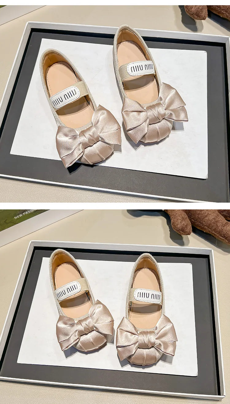 Baby Girls Beautiful Hollow Flat Sandals 2026 Casual Soft Cartoon Bow Students Cute Comfortable Elegant Kids Daily Summer