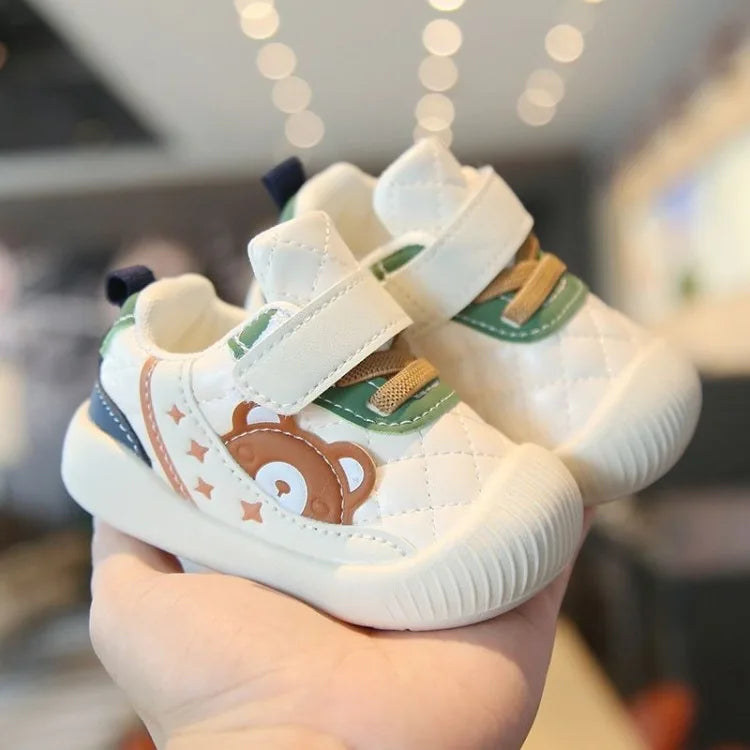 Soft Sole Toddler Shoes for Babies Anti Slip First Walkers with Secure Fit Cute Cartoon Design Sneakers for Spring Autumn