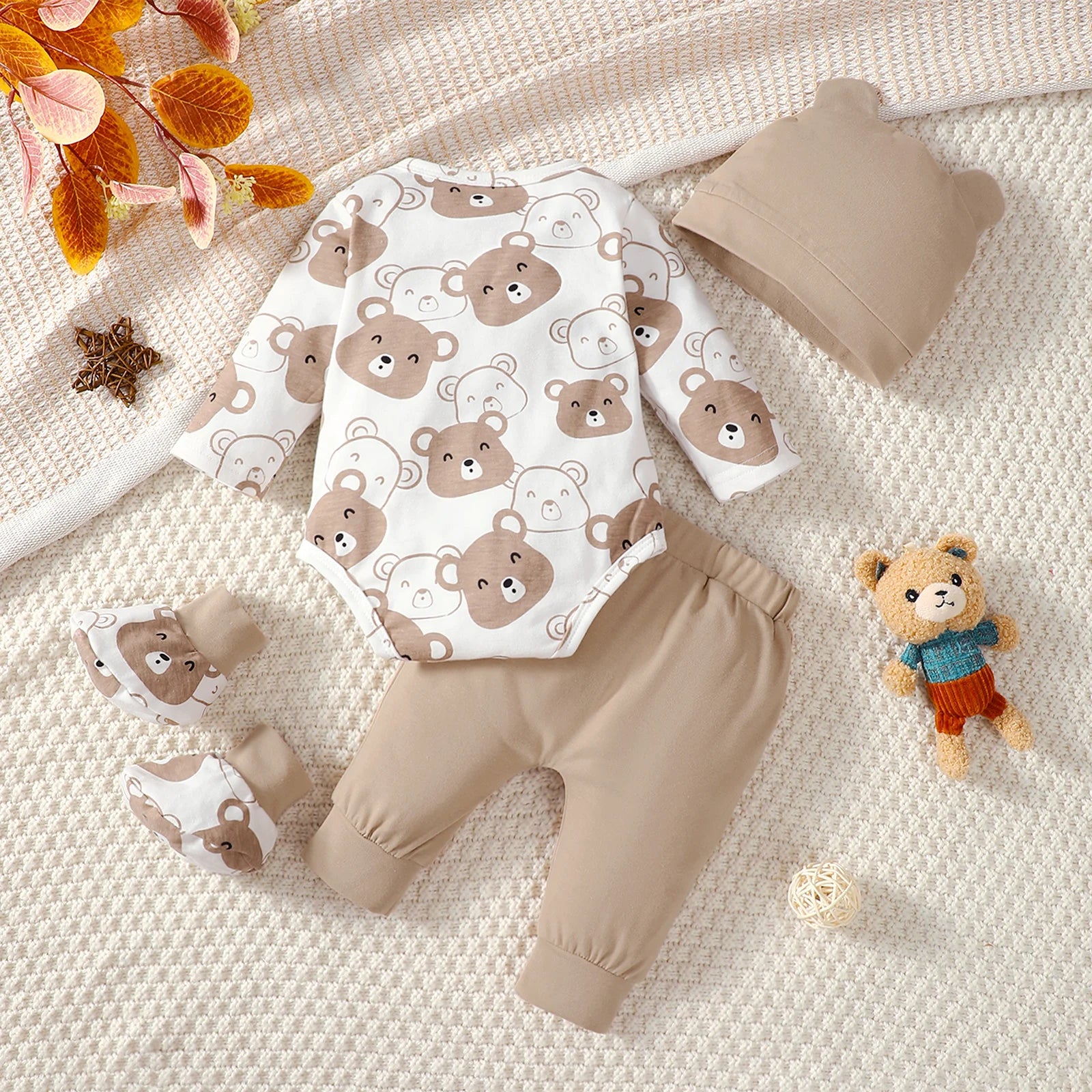 Newborn 4pcs Baby boy Bear printed Bodysuit+Pants+Hat+Socks Set Suitable for Babies 0-9 Months Spring Autumn Fashionable Set