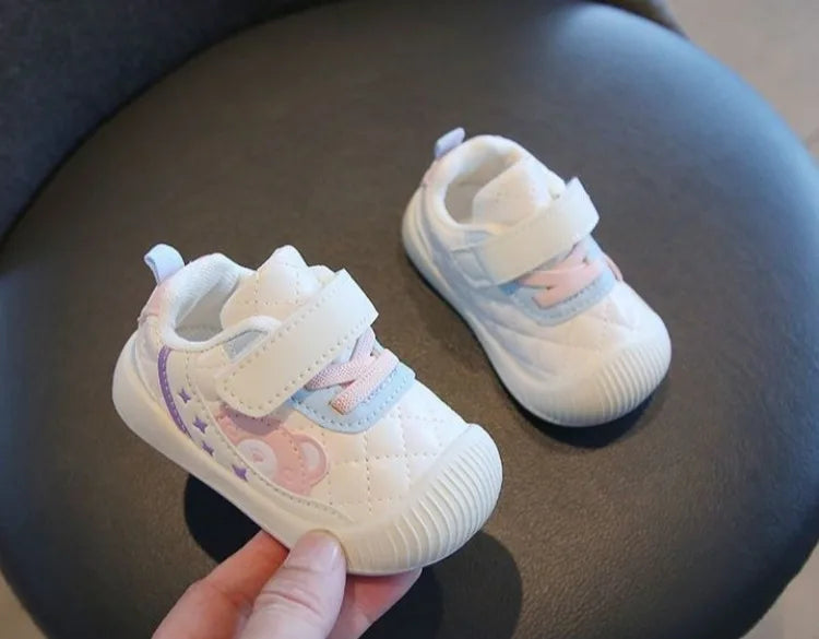 Soft Sole Toddler Shoes for Babies Anti Slip First Walkers with Secure Fit Cute Cartoon Design Sneakers for Spring Autumn