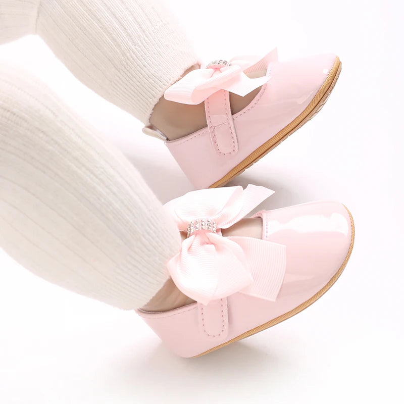 Lindos Zapatos de Princesa para Bebé Edición Primavera y Otoño Decoración de Lazo de Mariposa Suela Blanda de PU Adecuado para Bebés de 0 a 1 Año