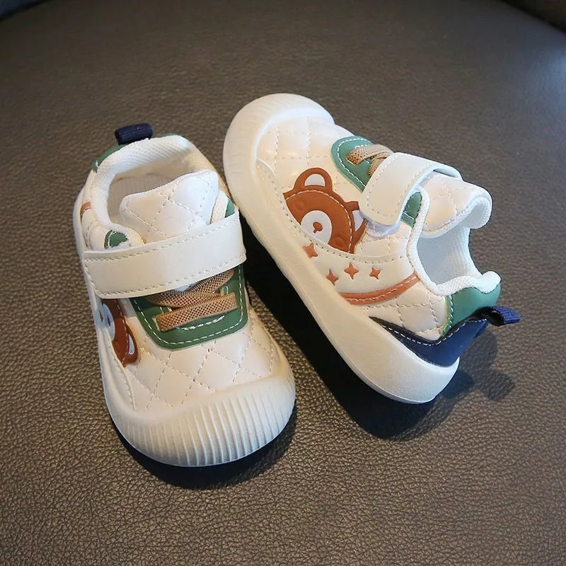 Soft Sole Toddler Shoes for Babies Anti Slip First Walkers with Secure Fit Cute Cartoon Design Sneakers for Spring Autumn