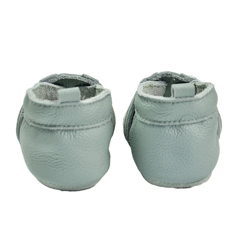 Zapatos de bebé de otoño para niños y niñas, antideslizantes, de piel de oveja suave, zapatillas de deporte con diseño de animales, mocasines para primeros pasos 0-24M