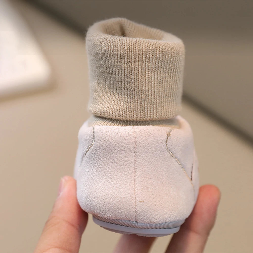 Zapatos de bebé de otoño e invierno y calcetines de algodón cálidos, antideslizantes, para bebés recién nacidos, zapatos para bebés de 0 a 1 año.