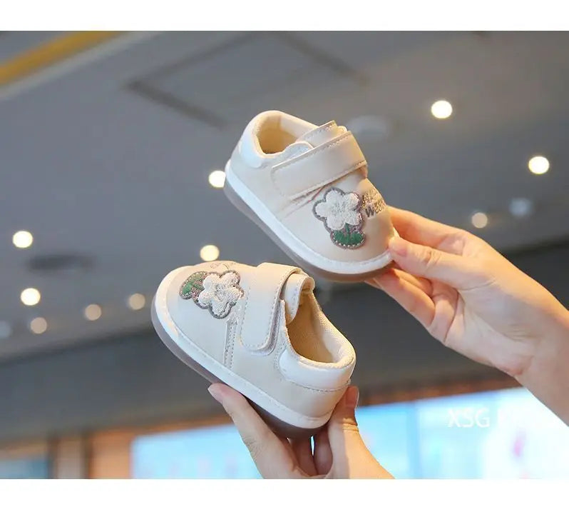 Baby Leather Shoes with Sweet Flowers Toddler Flat Shoes Round Toes Soft 2025 New Fashion Kids Casual Shoes Versatile Non-slip