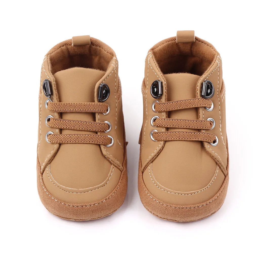 Brand Neugeborenes Baby Junge Schuhe Weiche Sohle Krabbelschuhe Warme Stiefel Anti-Rutsch Sneaker Einfarbig PU Lauflernschuhe für 1 Jahr alt 0-18 Monate