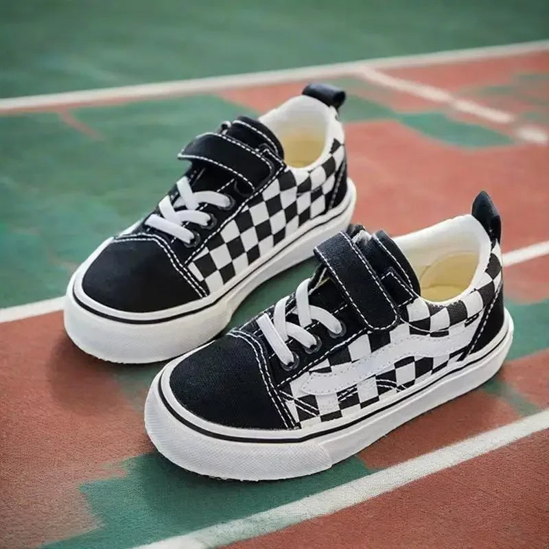 Children's Canvas Shoes Boys Board Shoes New Net Red Low Gang Middle and Large Children Baby Girls Board Shoes Parent-Child Shoe