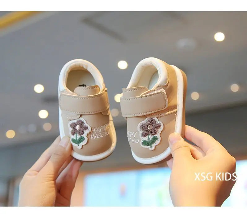 Baby Leather Shoes with Sweet Flowers Toddler Flat Shoes Round Toes Soft 2025 New Fashion Kids Casual Shoes Versatile Non-slip
