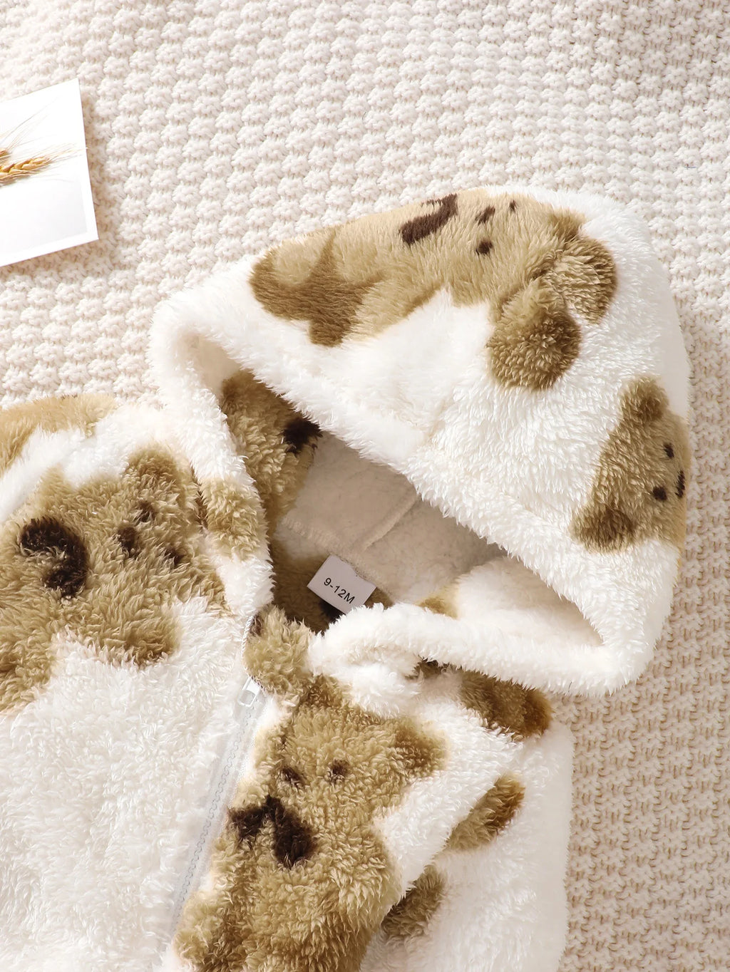 Mono de felpa de invierno para bebé niña, a la moda, casual, bonito estampado de oso de dibujos animados, con cremallera inclinada y capucha, de manga larga