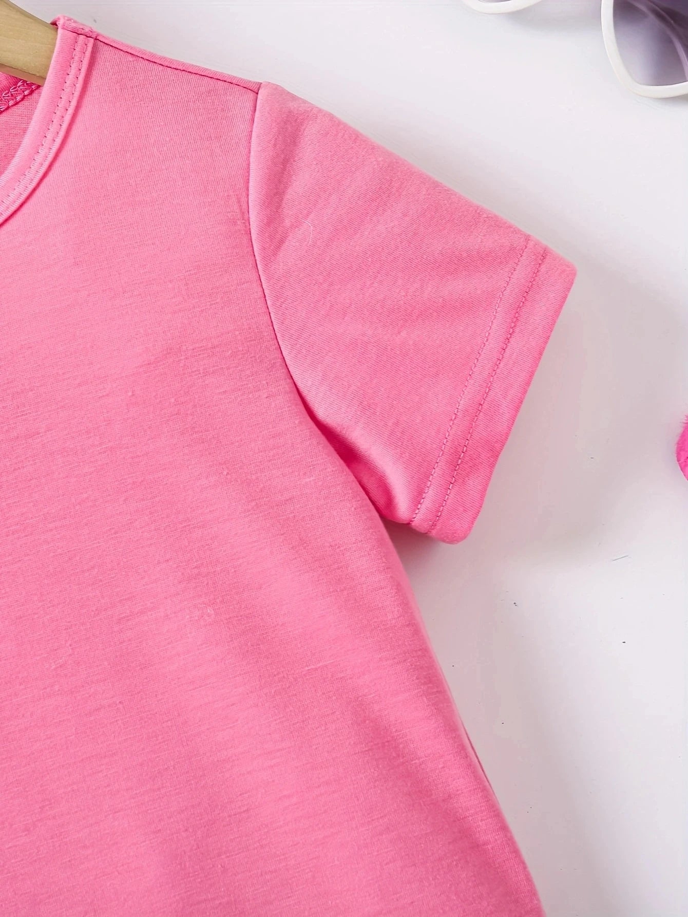 Bonito mono informal de verano para niña con estampado de amor, vestido de mezcla de fibra de poliéster suave, transpirable y elástico.
