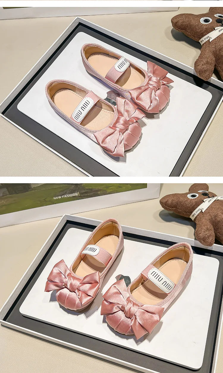 Baby Girls Beautiful Hollow Flat Sandals 2026 Casual Soft Cartoon Bow Students Cute Comfortable Elegant Kids Daily Summer