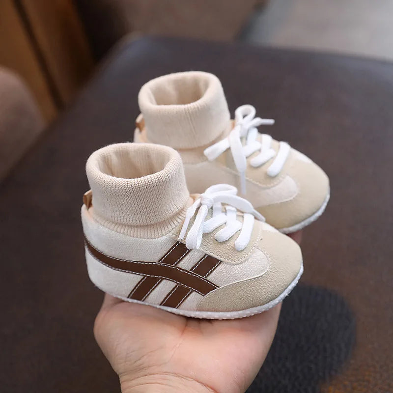 Zapatos de bebé de primavera y otoño para niños y niñas de 0 a 1 año, zapatos y calcetines que no se caen, suela suave antideslizante, zapatillas de 6 a 12 meses