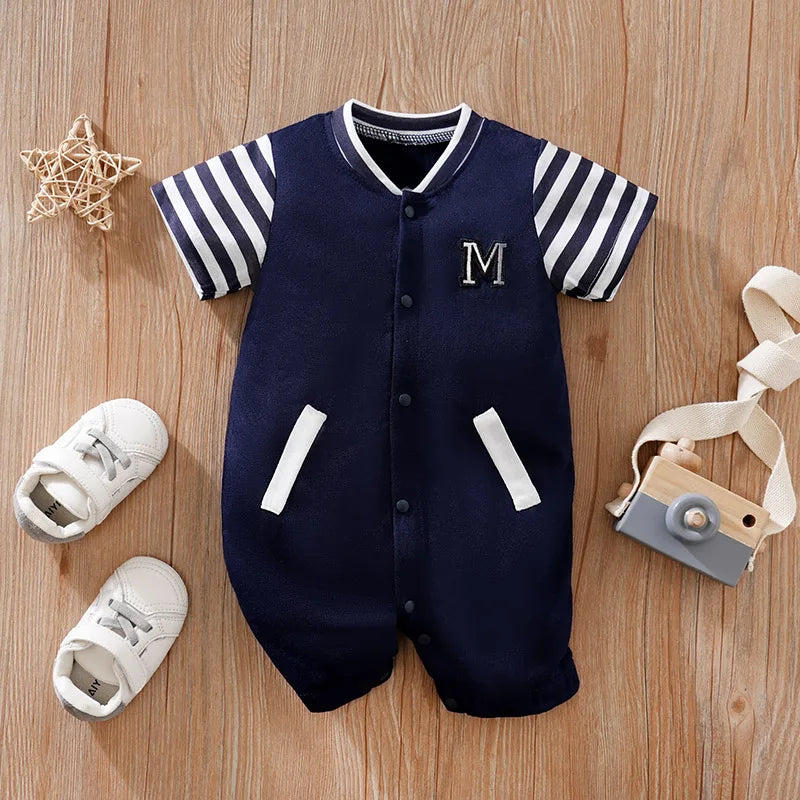 Sommer Jungen und Mädchen Hübscher Buchstaben-Stickerei Bequemer Kurzarm Baby-Body
