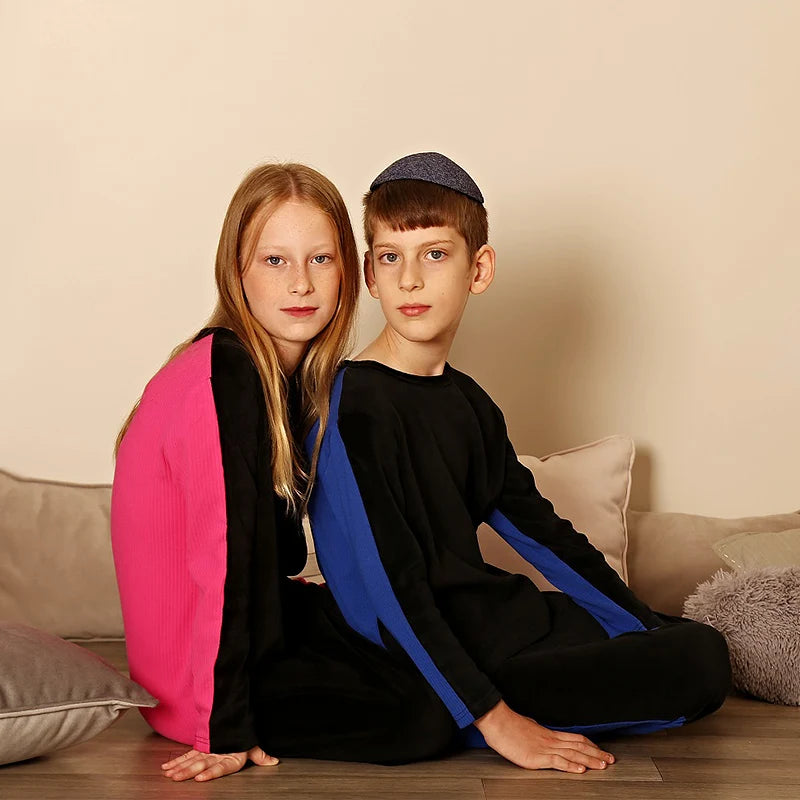 Jungen Schlafanzug Set blaues schwarzes Oberteil und Hose Kinderkleidung für Jungen und Mädchen Rundhals Winter Velours Vorderseite Rippen Rückseite