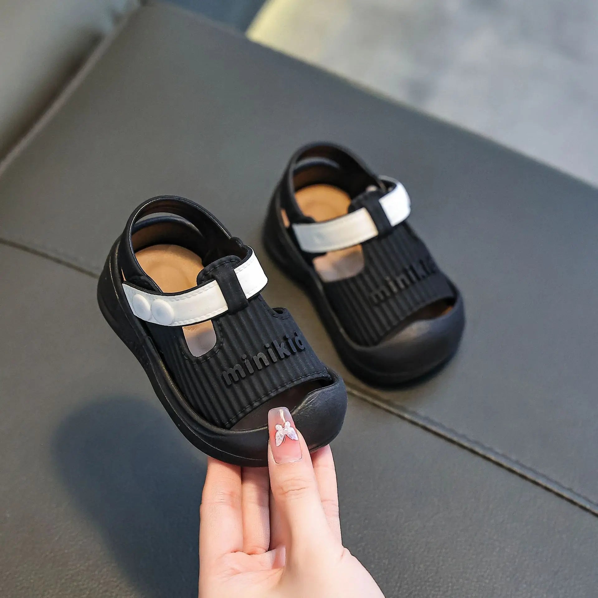 Baby Sandals Cheap Summer Beach Shoes Toddler Sandals Soft Breathable PVC Little Boys Girls Close-toed Sandals For Baby