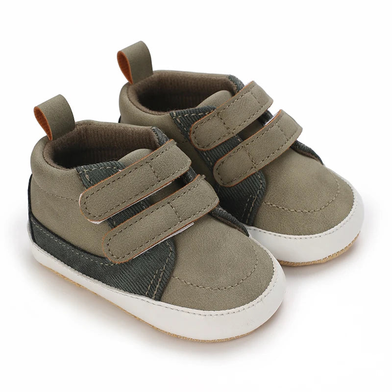 Newborn Baby Shoes Classic Leather Soft Soles Non Slip Toddler Walking Shoes for Boys and Girls 0-18M First Step Walking Shoes