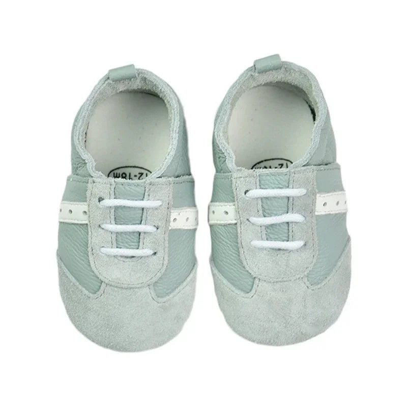 Zapatitos de bebé de piel de vaca suave, patucos para recién nacidos, para bebés, niños y niñas, mocasines pantuflas para primeros pasos.