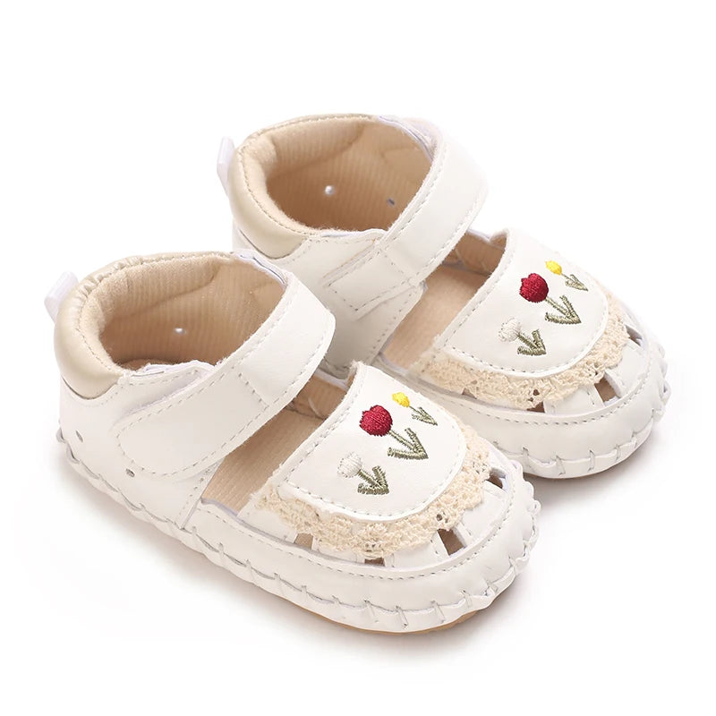 Breathable New Cute Little Bear Baby Sandals Infant Girls Shoes Princess Rubber Sole Non-slip Toddler First Walkers
