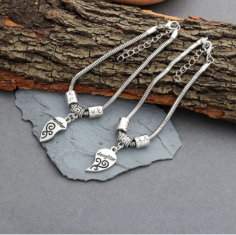 Mother and Daughter Charms Bracelet Femme Puzzle Heart Chain Bracelets for Women Girls Family Jewelry For Mother's Day Gifts