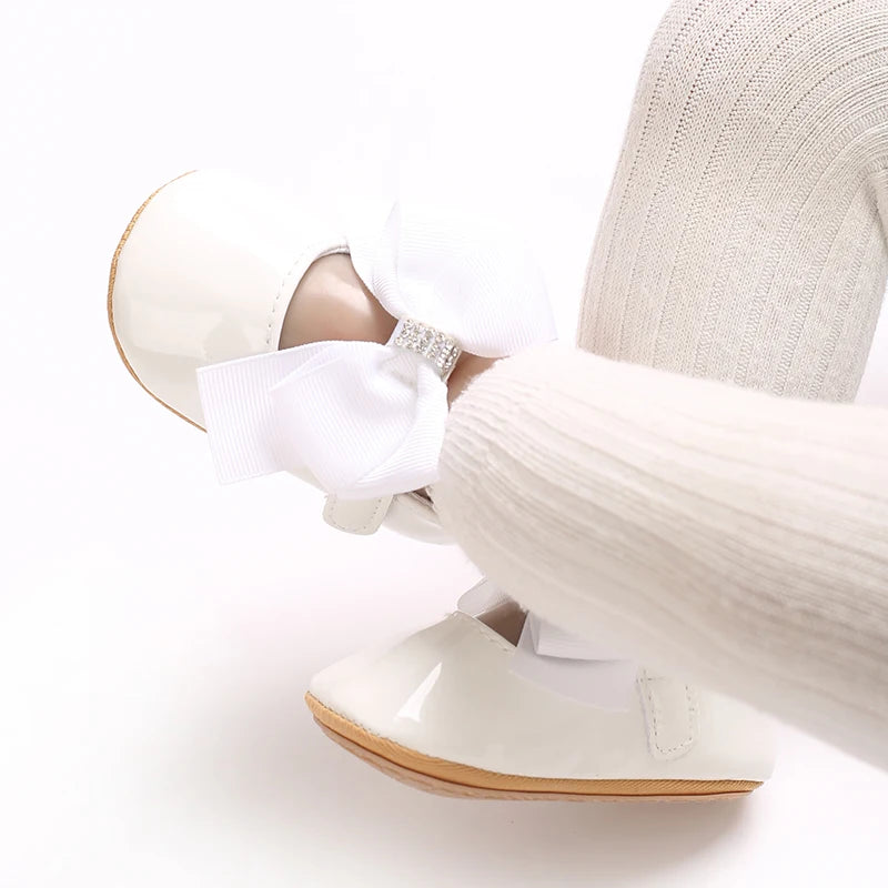 Lindos Zapatos de Princesa para Bebé Edición Primavera y Otoño Decoración de Lazo de Mariposa Suela Blanda de PU Adecuado para Bebés de 0 a 1 Año