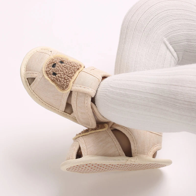 Summer sandals for baby boys and girls, breathable baby summer sandals, first walking shoes for newborns at 18 months old