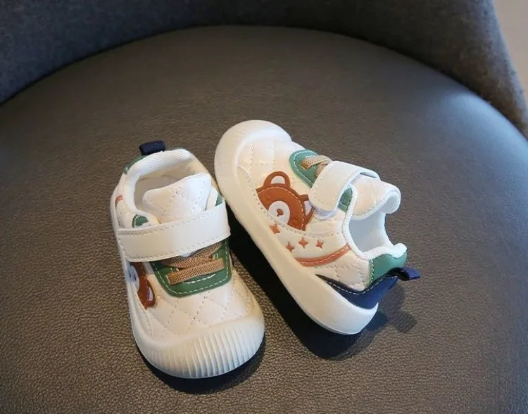 Soft Sole Toddler Shoes for Babies Anti Slip First Walkers with Secure Fit Cute Cartoon Design Sneakers for Spring Autumn
