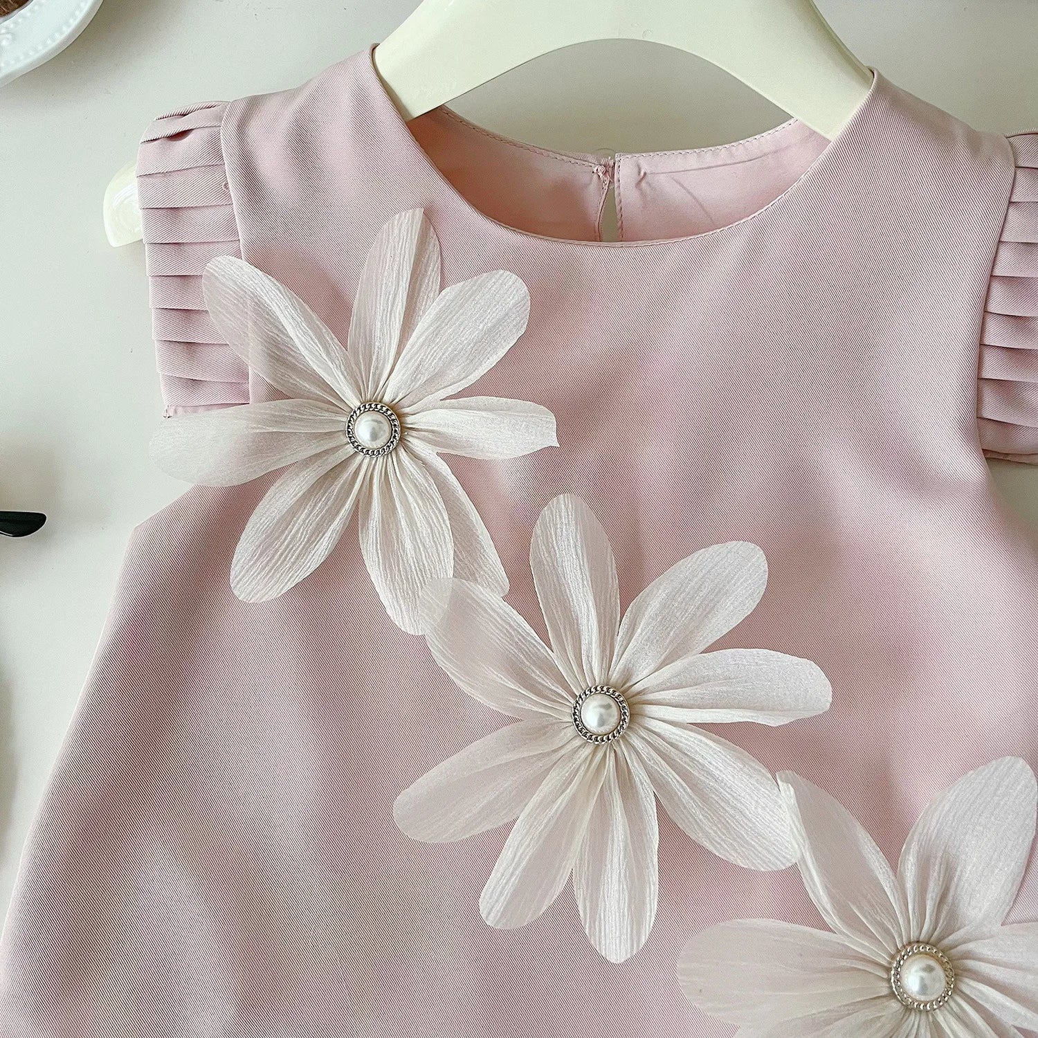 Kinderanzug für Mädchen Sommer Niedlich Drei Blumen Kurzarm-T-Shirt + Shorts 2-teilige Sets Freizeit-Outfit Baby Kinder Kleidung