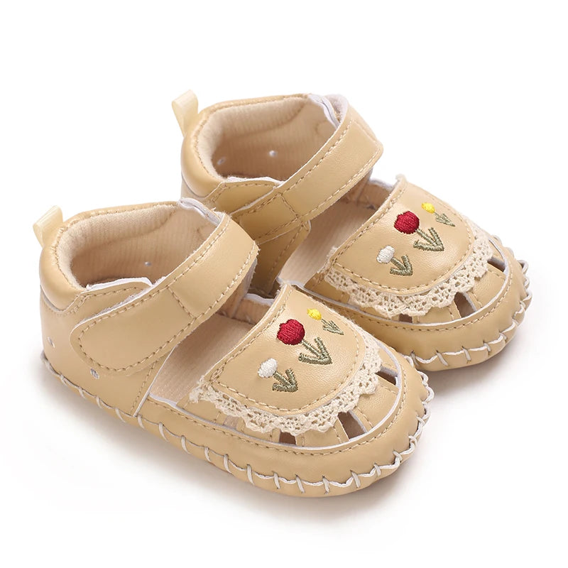 Breathable New Cute Little Bear Baby Sandals Infant Girls Shoes Princess Rubber Sole Non-slip Toddler First Walkers