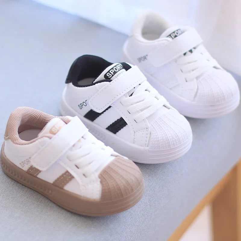 2026 autumn and winter new baby casual sports shoes for boys and girls outdoor breathable non slip comfortable walking shoes