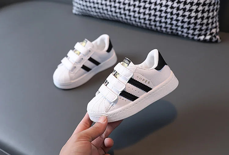 Zapatillas de deporte para niños, diseño de moda, blancas antideslizantes, zapatos casuales para niños y niñas, zapatillas transpirables con velcro, zapatos de exterior para niños pequeños.