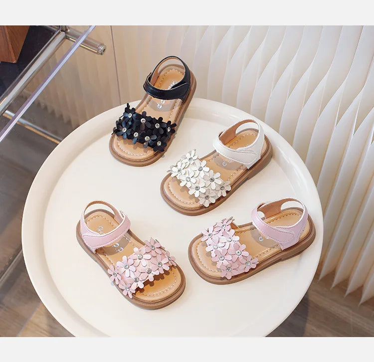 Baby Sandals Non slip Soft Bottom Children's Sandals New Girl's Flower Sandals Korean Edition Fashion Princess Style