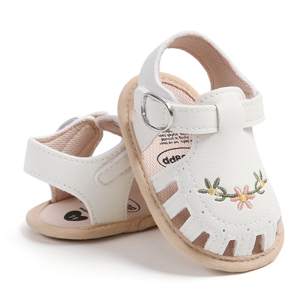Baby summer sandals non-slip soles, soft flat shoes for infants, suitable for indoor and outdoor learning to walk shoes.