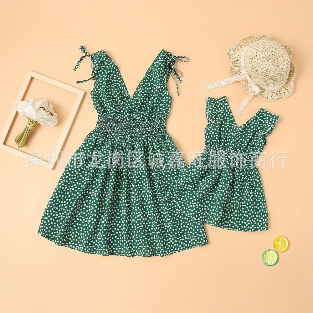 V-Neck Mother Daughter Dresses Family Set Flower Mommy and Me Matching Clothes Fashion Woman Girls Sleeveless Dress Outfits 2025