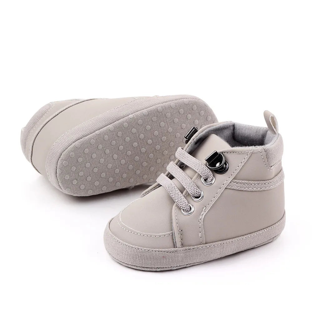Brand Neugeborenes Baby Junge Schuhe Weiche Sohle Krabbelschuhe Warme Stiefel Anti-Rutsch Sneaker Einfarbig PU Lauflernschuhe für 1 Jahr alt 0-18 Monate