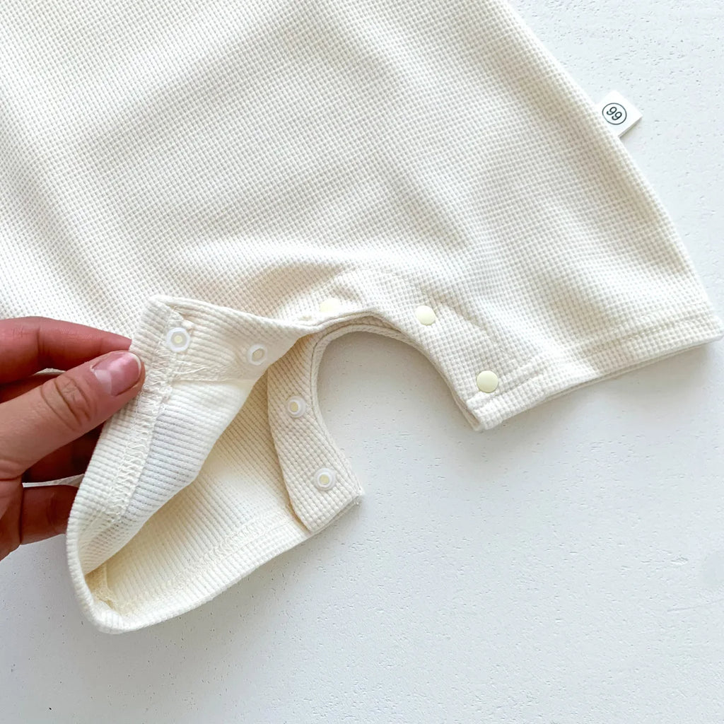 Novedad de verano para niños bebés, niñas y niños, manga corta, gofre, parche de oso, mameluco de algodón para recién nacidos, regalo, gorro con orejas