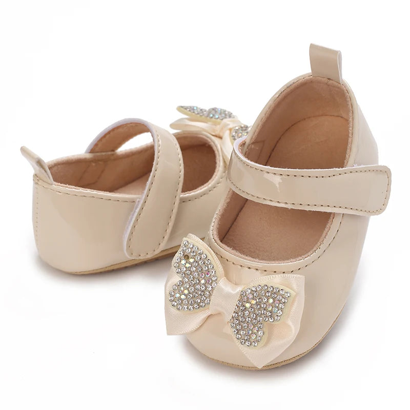 Spring and Autumn Fashion Baby Shoes 0-1 Year Old Girl Cute Bow Princess Shoes Soft Rubber Bottom Lightweight Walking Shoes