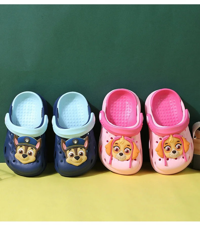 Zuecos de Chase de La Patrulla Canina | Adorable perro 3D + decoración de naturaleza | Correa ajustable | Pantuflas transpirables de EVA para niños pequeños