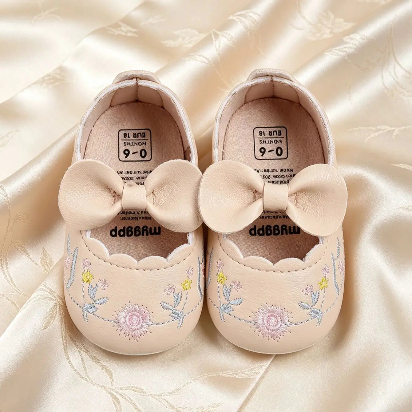 Baby walking shoes women's spring and autumn styles apricot butterfly bow embroidered soft sole breathable soft sole shoes