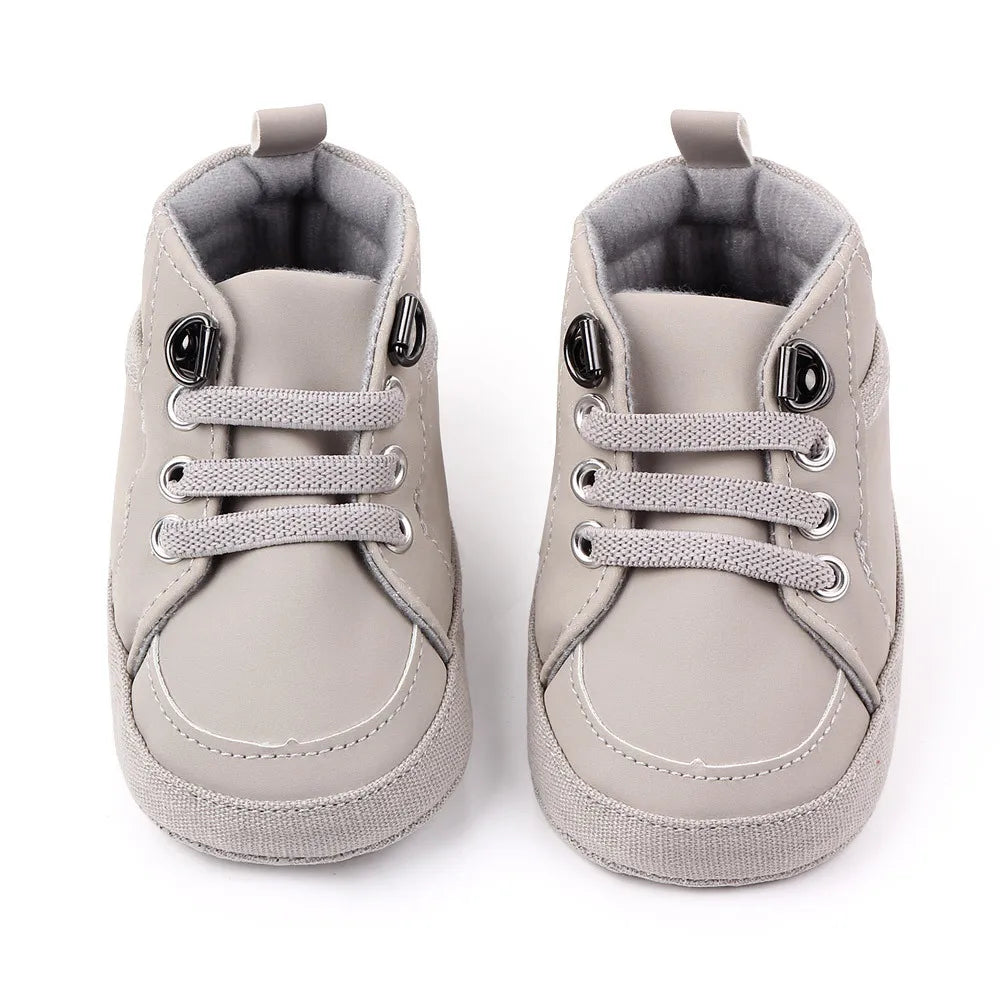 Brand Neugeborenes Baby Junge Schuhe Weiche Sohle Krabbelschuhe Warme Stiefel Anti-Rutsch Sneaker Einfarbig PU Lauflernschuhe für 1 Jahr alt 0-18 Monate